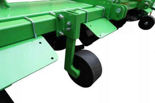 Victory HTLX - schwere Hochleistungs-Bodenfräse für 70-140 PS Traktor